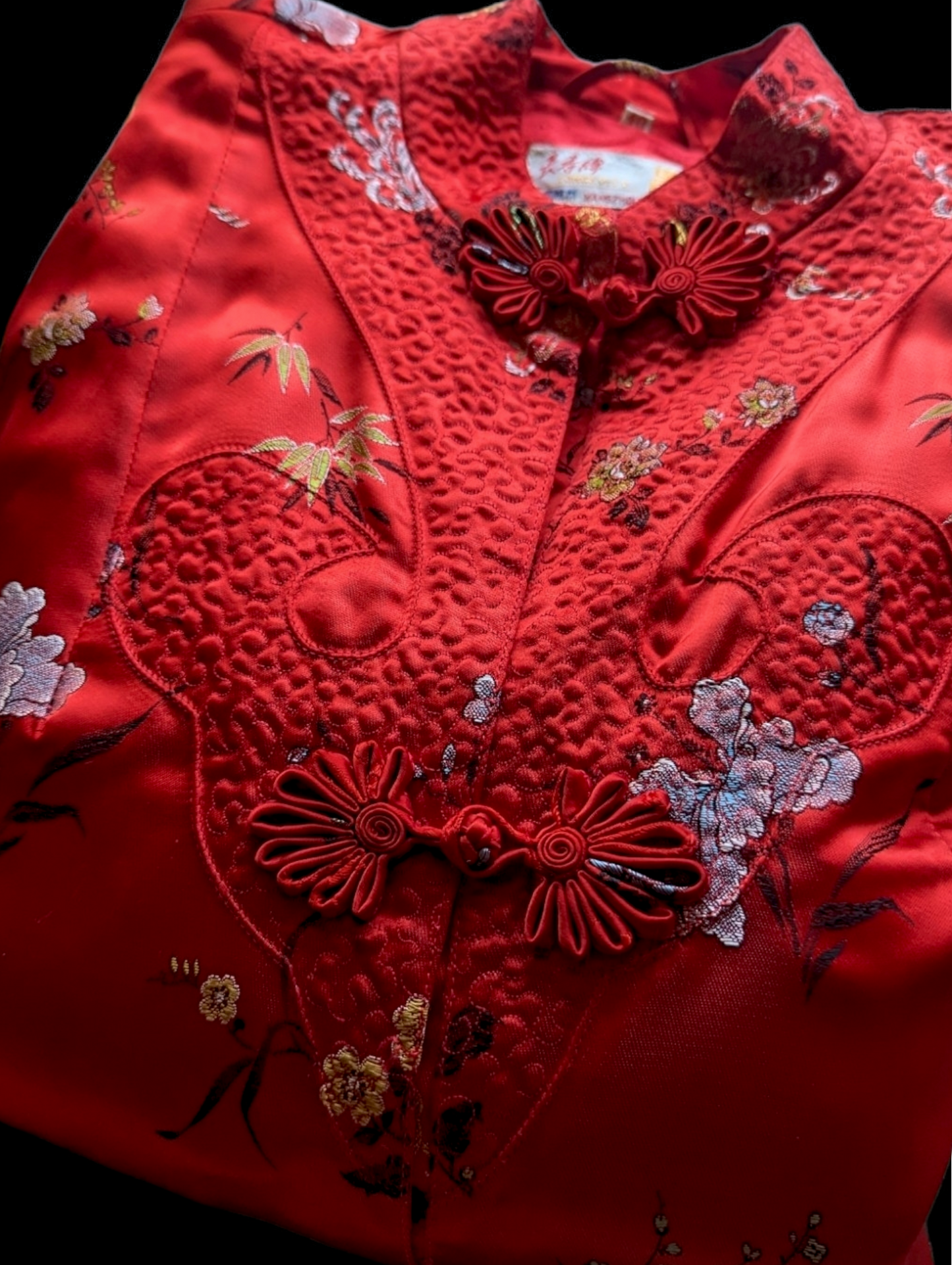 1950s Mid-Century Modern Longevity Red High Quality Satin Silk Floral Quilted Chinese House Dress Robe