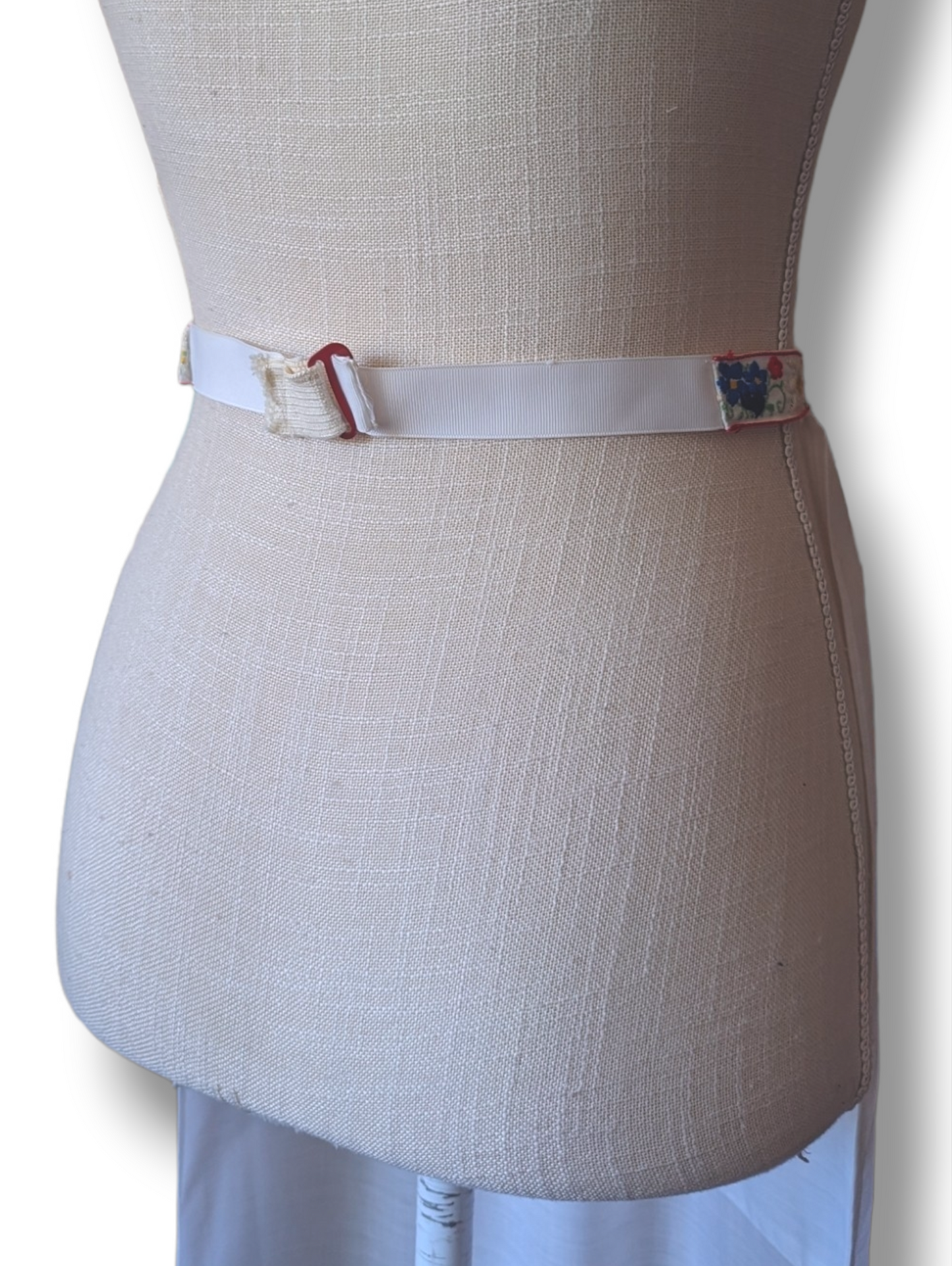1970s White Long Linen Half Apron with Flower Trim