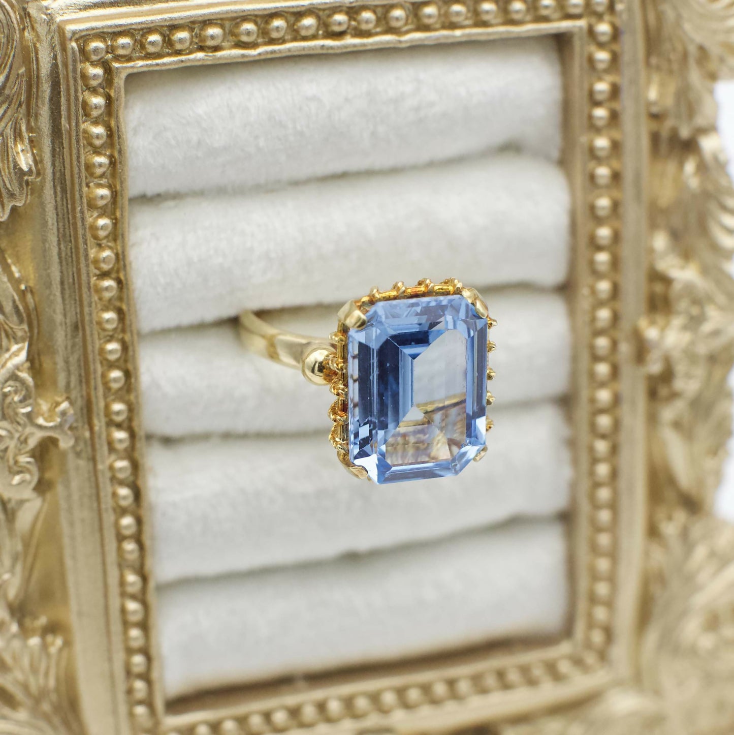 Vintage Blue Spinel Cocktail Ring In Solid 18K Yellow Gold
