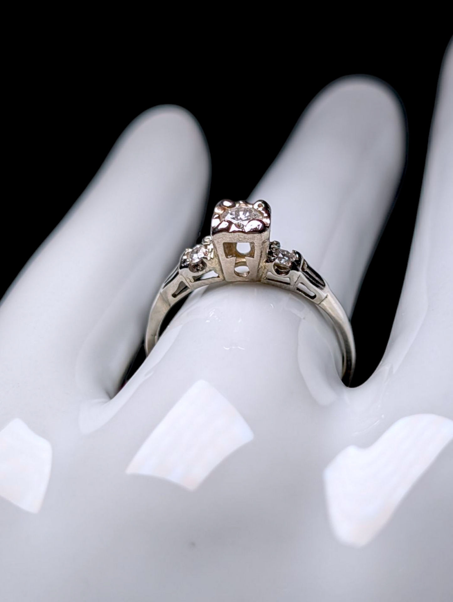 1920s-1930s 14k White Gold European Round Cut Genuine Earth Mined Diamond Engagement Ring