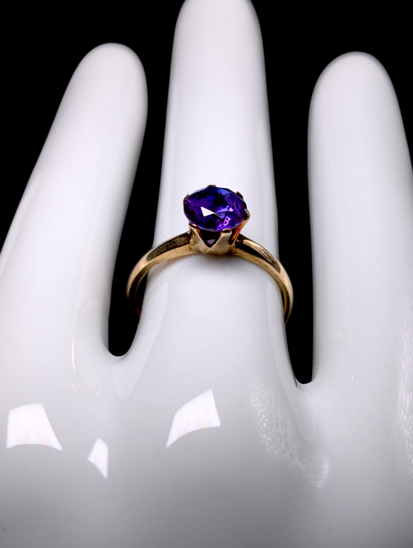 Vintage Round Cut Genuine Purple Sapphire Solitaire 10k Solid Yellow Gold Ring