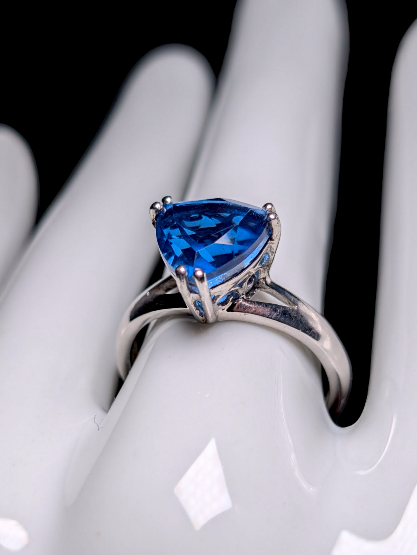 Vintage 3+ Carat Trillion Cut Genuine Blue Iolite Solitaire Sterling Silver Split Shank Ring