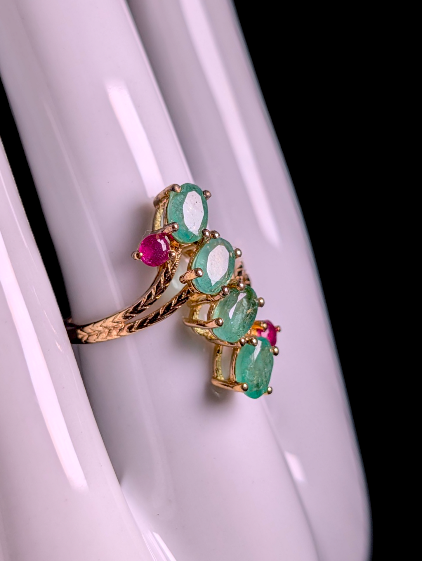 Vintage Oval Cut Earth Mined Genuine Emerald and Ruby 14k Yellow Gold Vermeil Ring