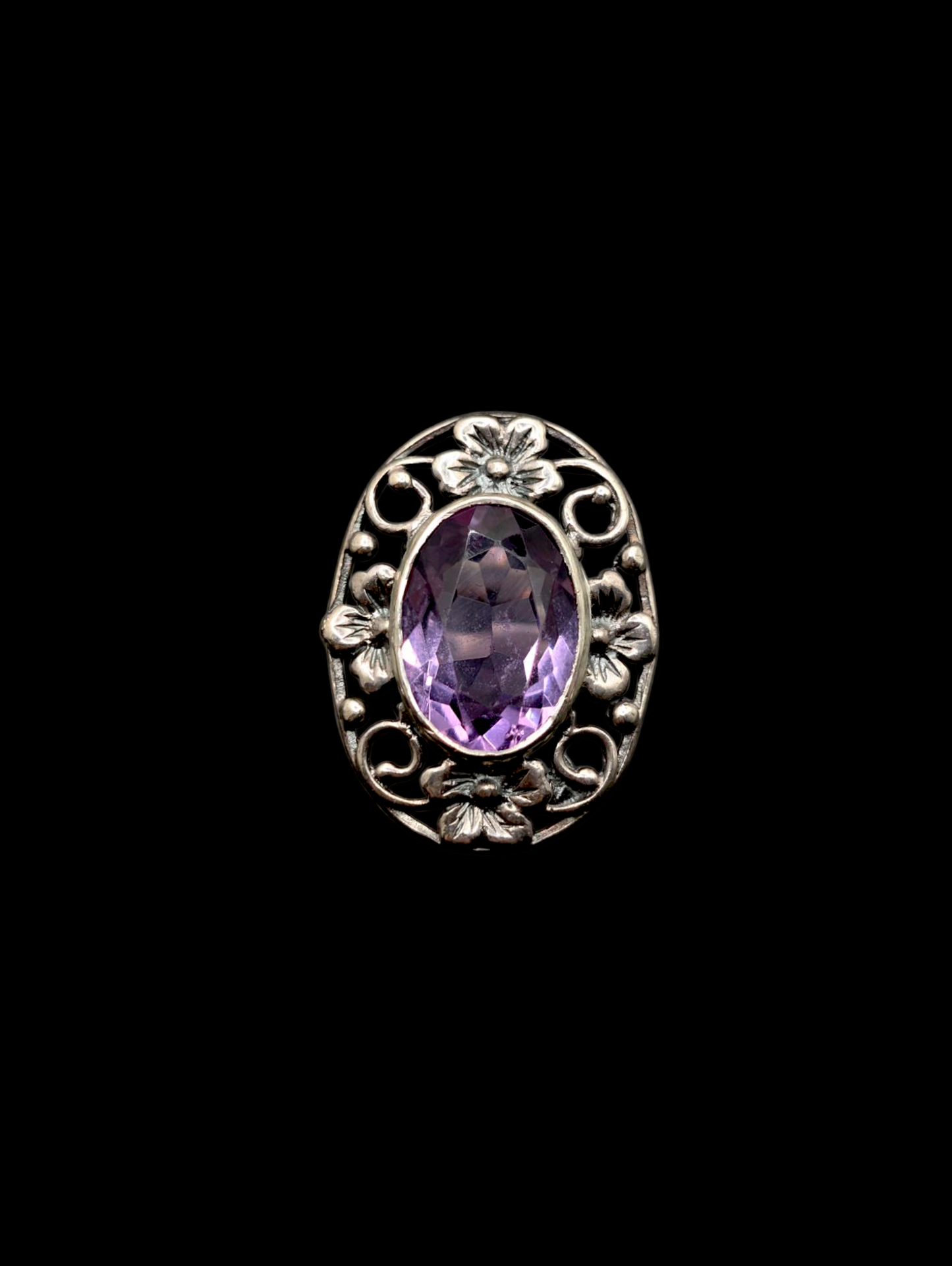 1920s - 1930s Arts & Crafts 8+ Carat Genuine Amethyst Flower Filigree Sterling Silver Ring