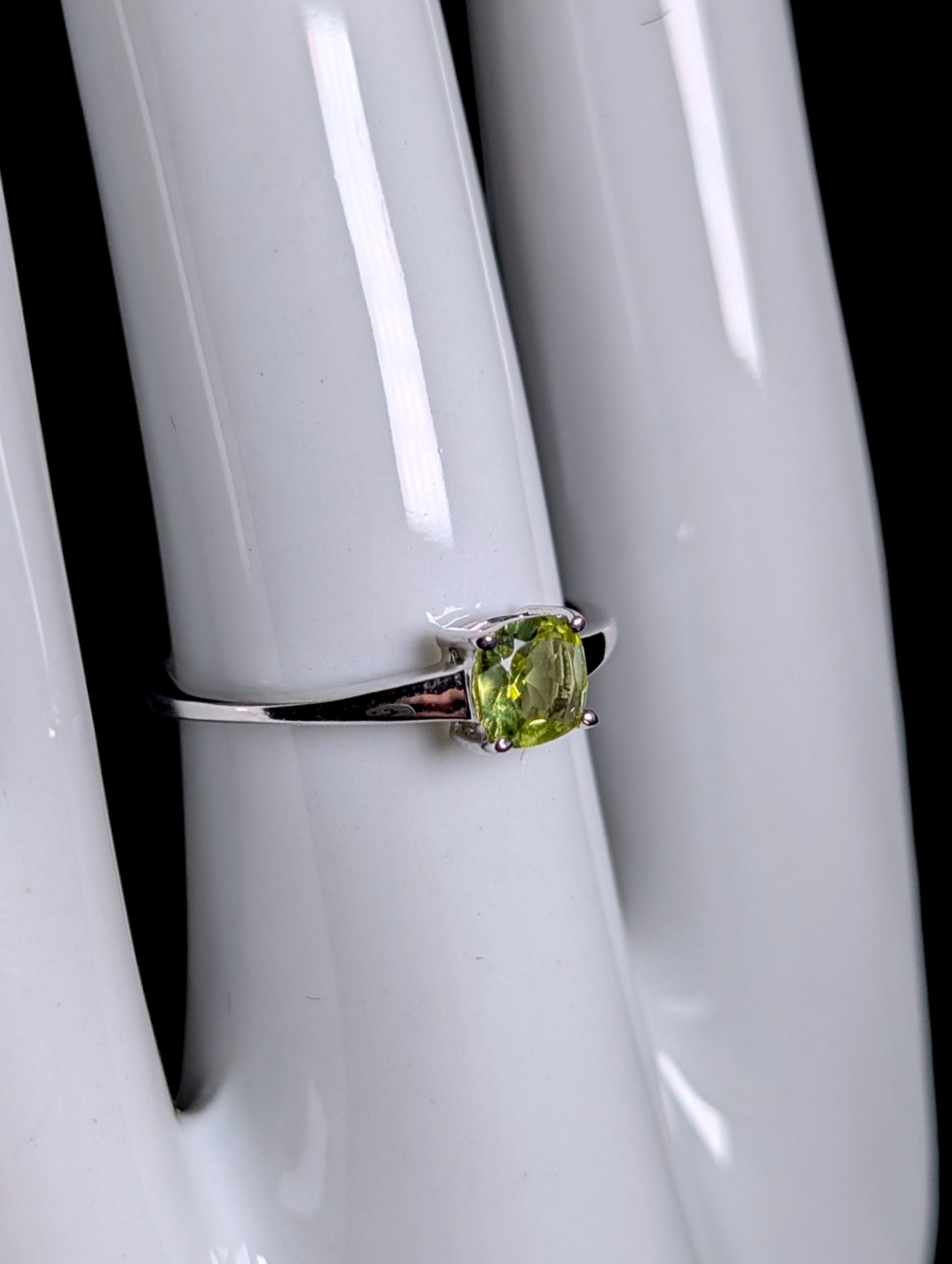 Vintage Stackable Genuine Peridot Solitaire Sterling Silver Ring