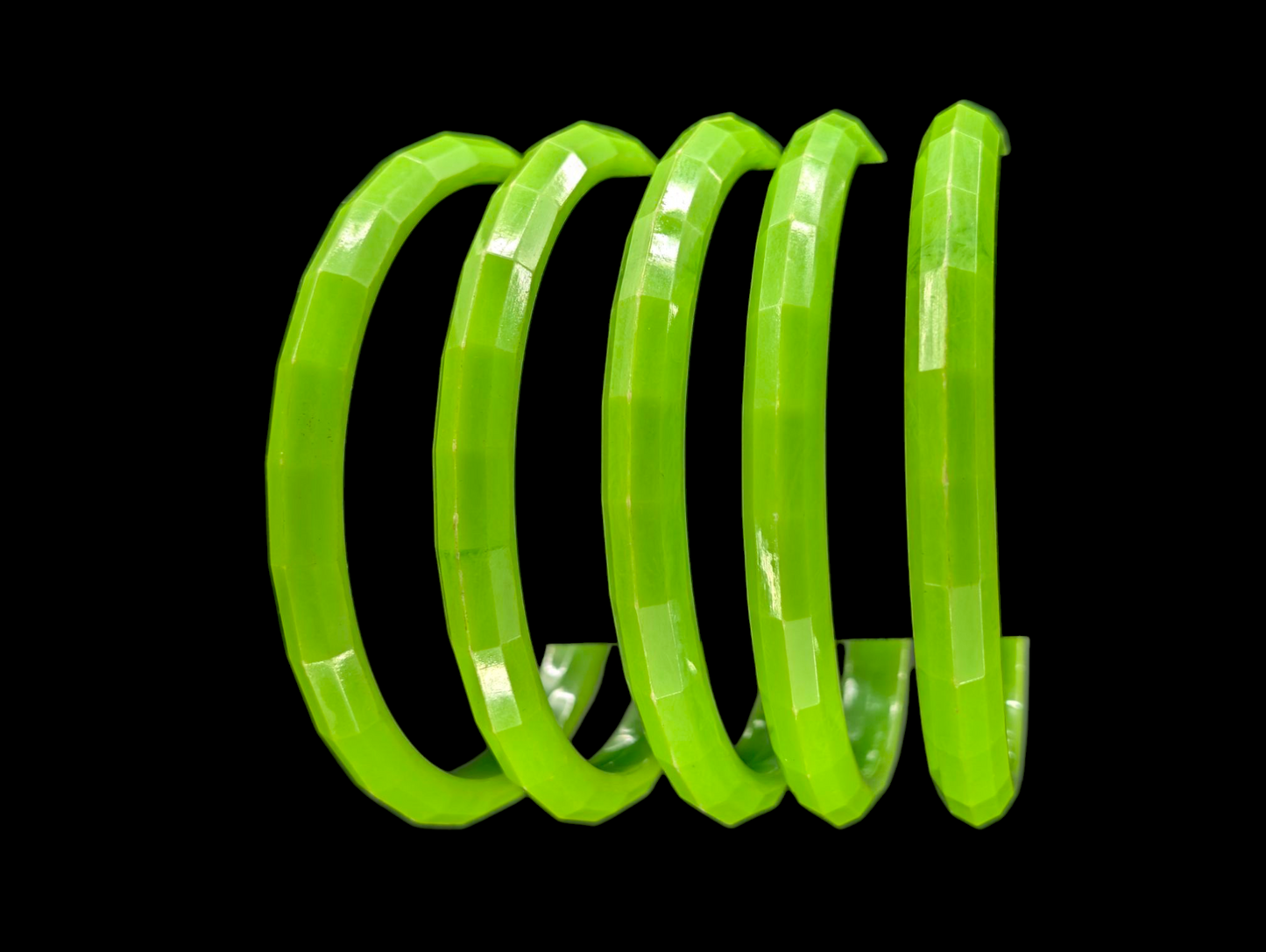 1960s Vintage Mod Lime Green Lucite Bangle Bracelet