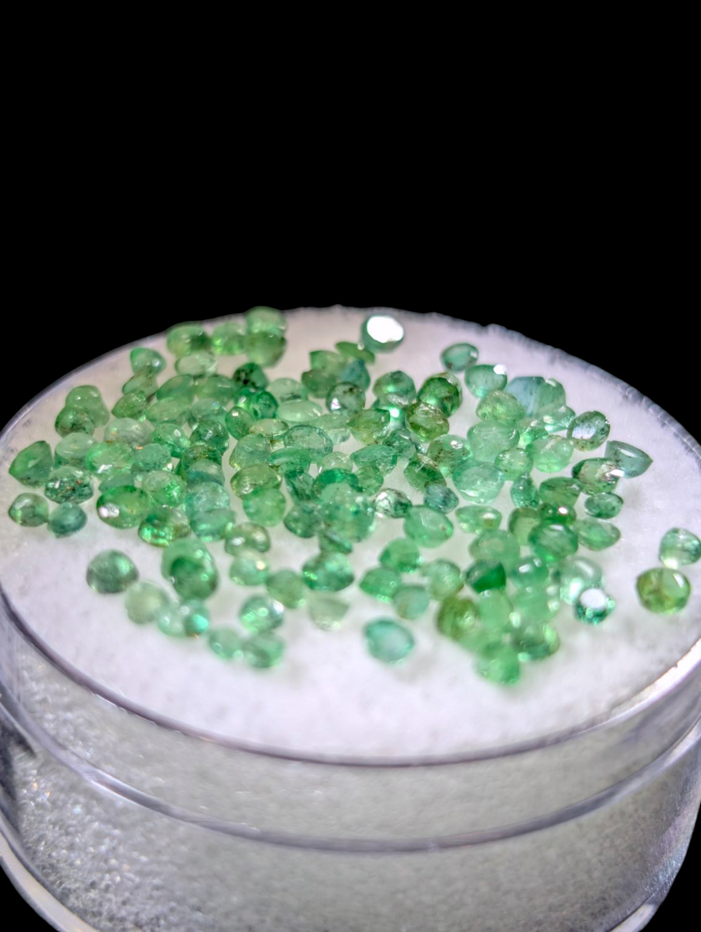 Earth Mined Zambian Genuine Emerald Round Cut 1.5mm-2mm Loose Gemstone