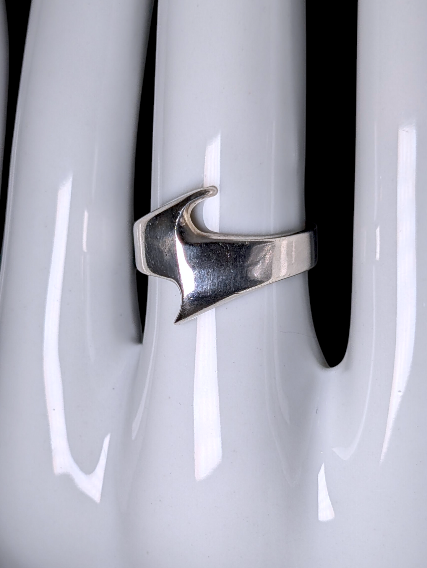 Vintage Modernist Double Wave Sterling Silver Band Ring