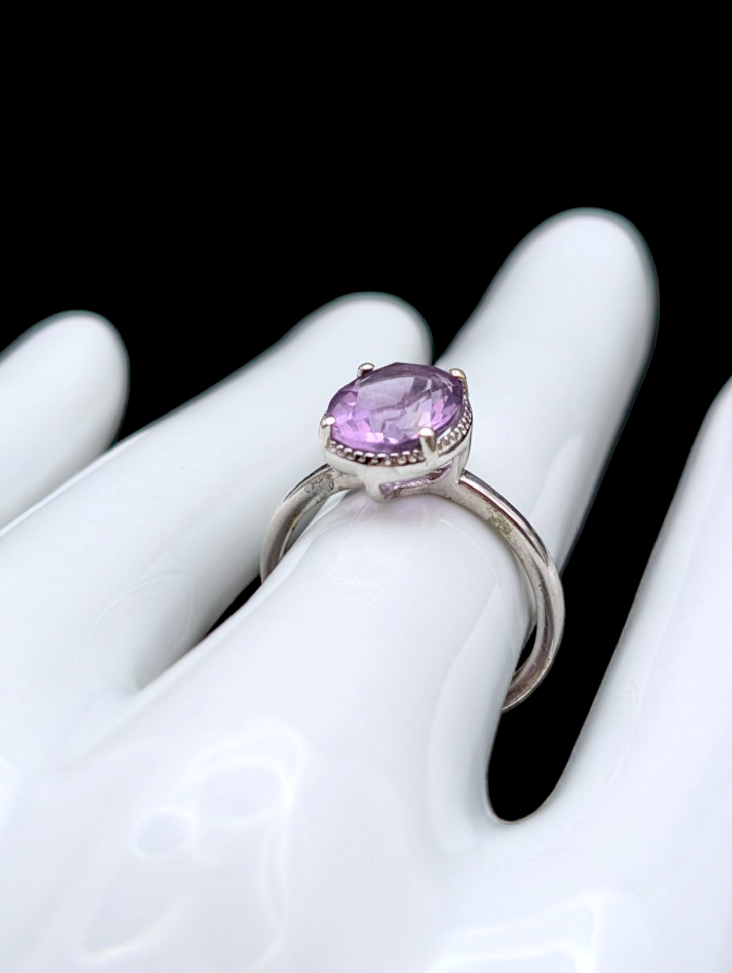 Vintage 2.75 Carat Earth Mined Genuine Lavender Amethyst Bezel Set Artisan Sterling Silver Ring