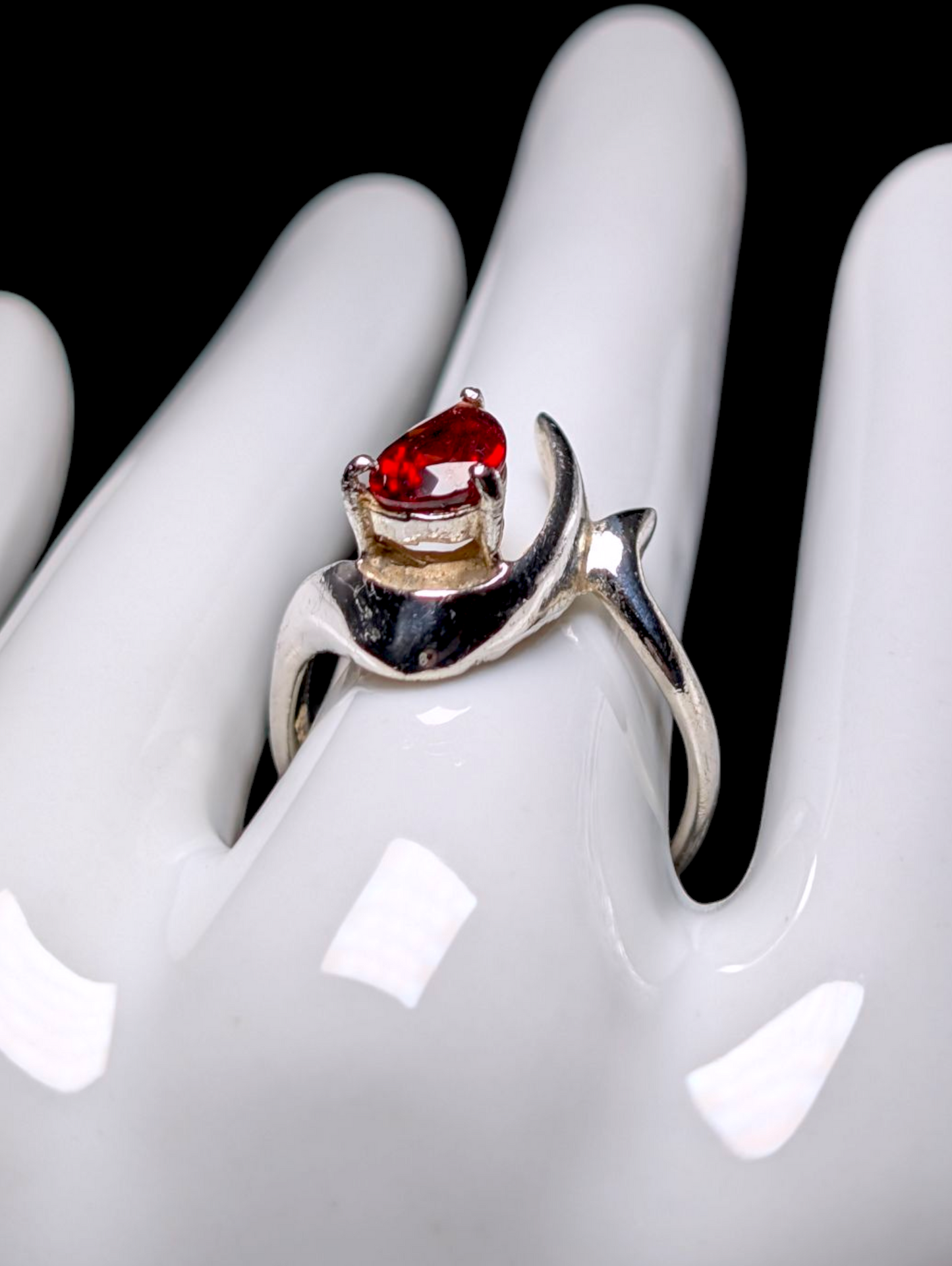 Vintage Designer Pear Cut Genuine Pyrope Garnet Solitaire Sterling Silver Ring