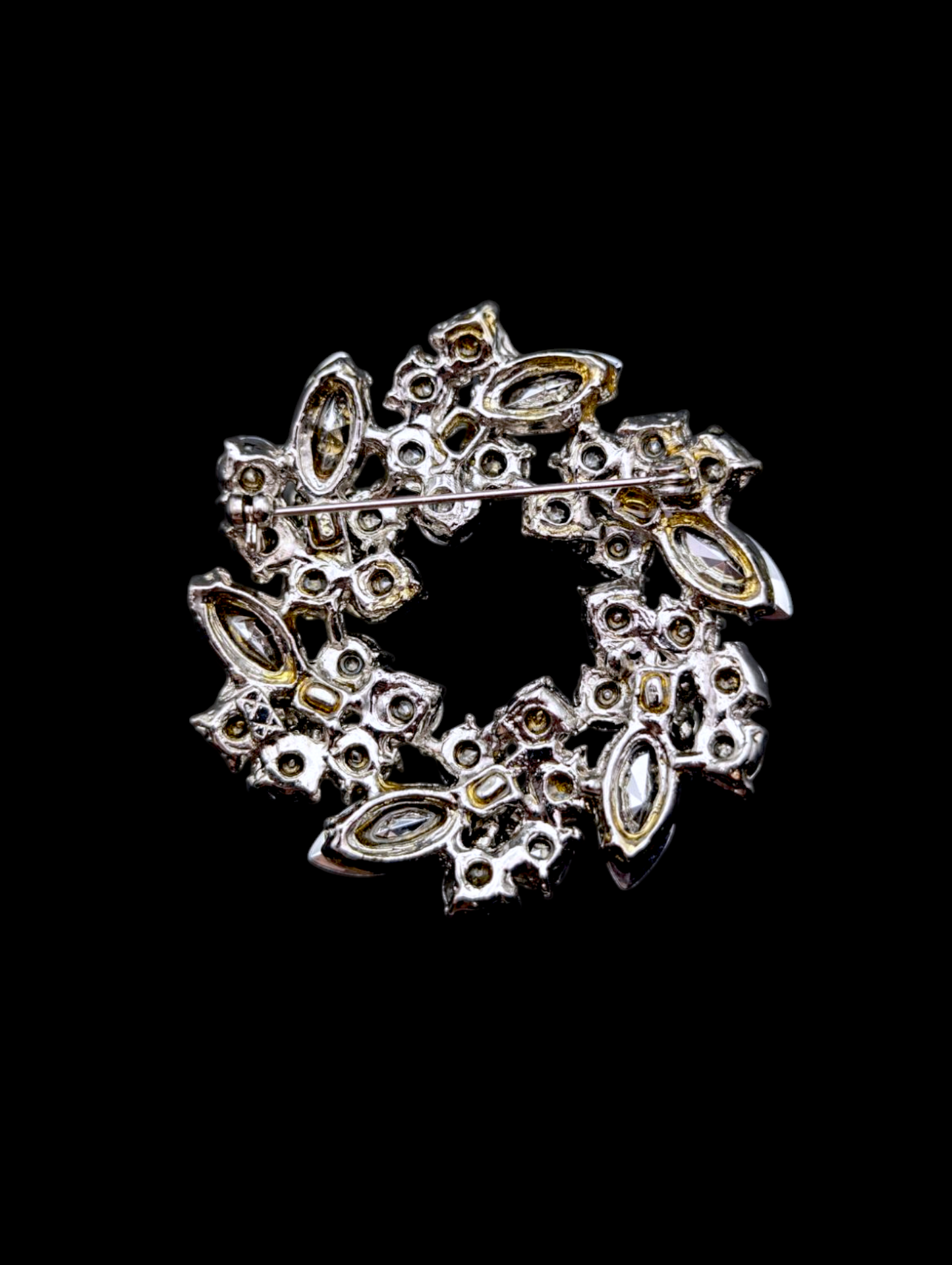 1950s - 1960s Vintage Large Layered Olive and Peridot Green Crystal Rhinestone Wreath Circle Brooch Pin