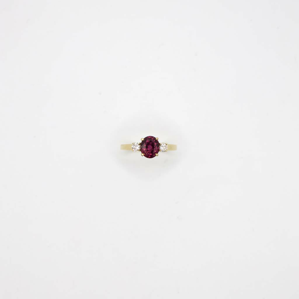 Pre-Loved Genuine Diamond and Ruby Ring In 18K Yellow Gold