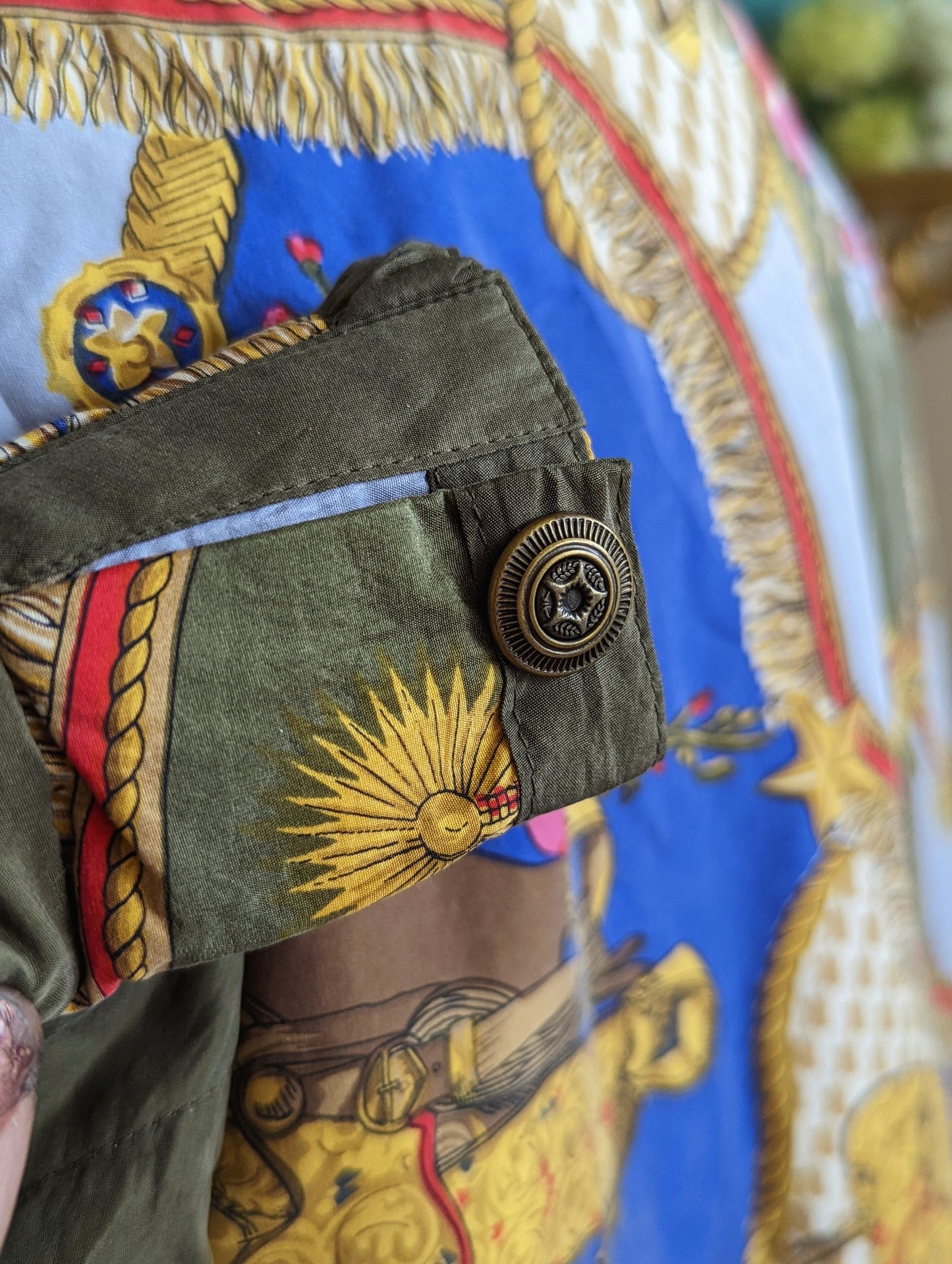 1980s Clipper Bay Silk Windbreaker Jacket with Quilted Sleeves in a Western Cowboy Print