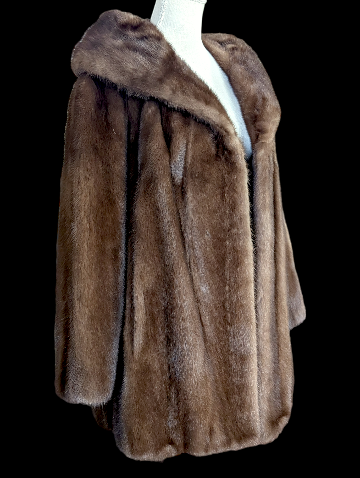 1950s Mink Mid Length Fur Coat in Chestnut with Large Collar