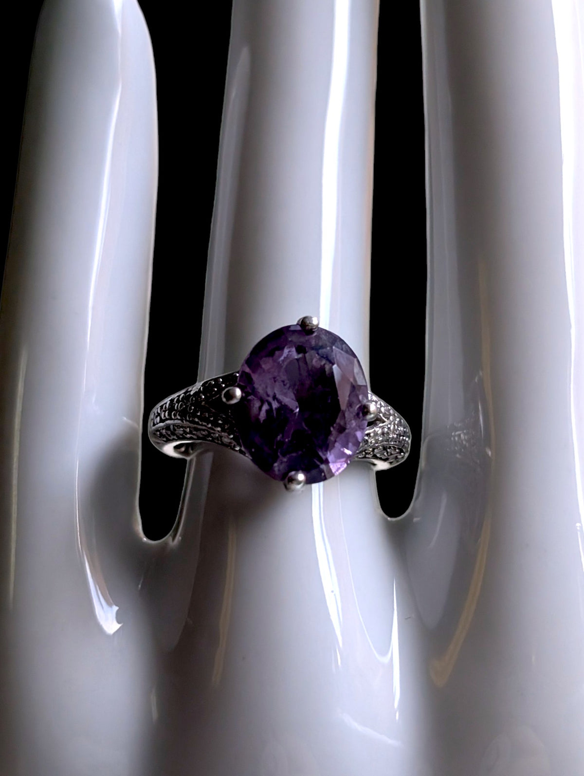 Vintage 6 Carat Oval Cut Genuine Purple Alexandrite Solitaire Sterling Silver Ring