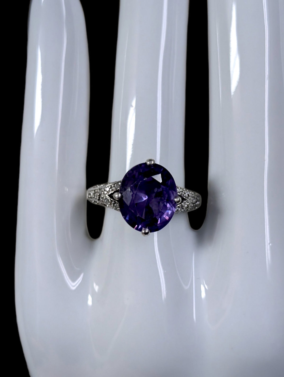 Vintage 6 Carat Oval Cut Genuine Purple Alexandrite Solitaire Sterling Silver Ring