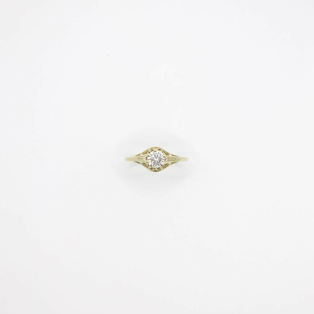 Vintage 0.45 Genuine Diamond Engagement Ring in 14K Gold