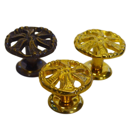 Elegant Decorative Victorian Knob in Brass and Antique Brass for Timeless Furniture Charm
