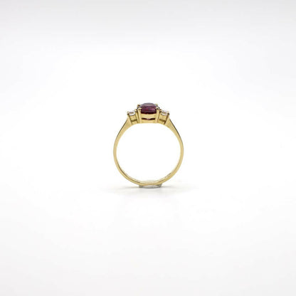 Pre-Loved Genuine Diamond and Ruby Ring In 18K Yellow Gold