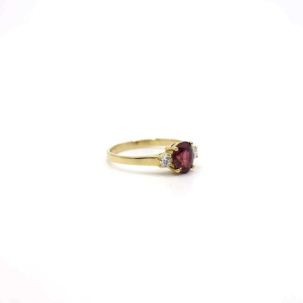 Pre-Loved Genuine Diamond and Ruby Ring In 18K Yellow Gold