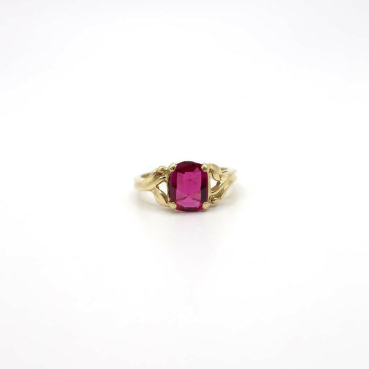 Vintage Genuine Pink Sapphire Ring In 14K Yellow Gold