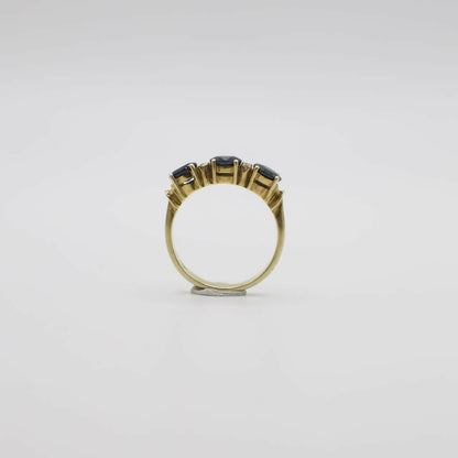 Vintage Genuine Diamond and Sapphire Ring In 14K Yellow Gold