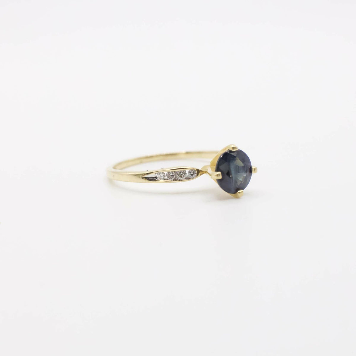 Vintage Genuine Earth Mined Sapphire and Diamond Ring In 18K Yellow Gold