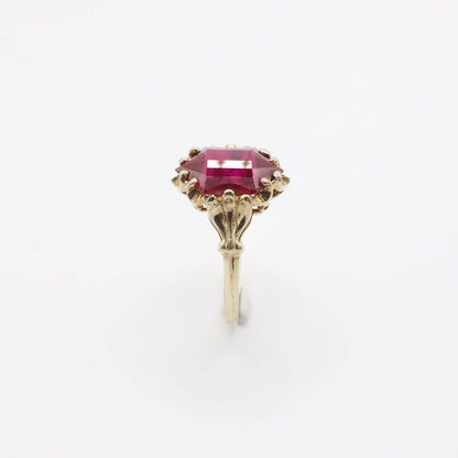Vintage Genuine Pink Sapphire Ring In 10K Yellow Gold