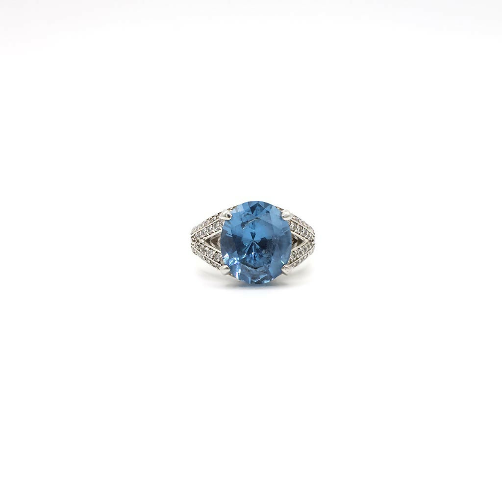 Vintage Genuine Ice Blue Oval Topaz and Sterling Silver Ring