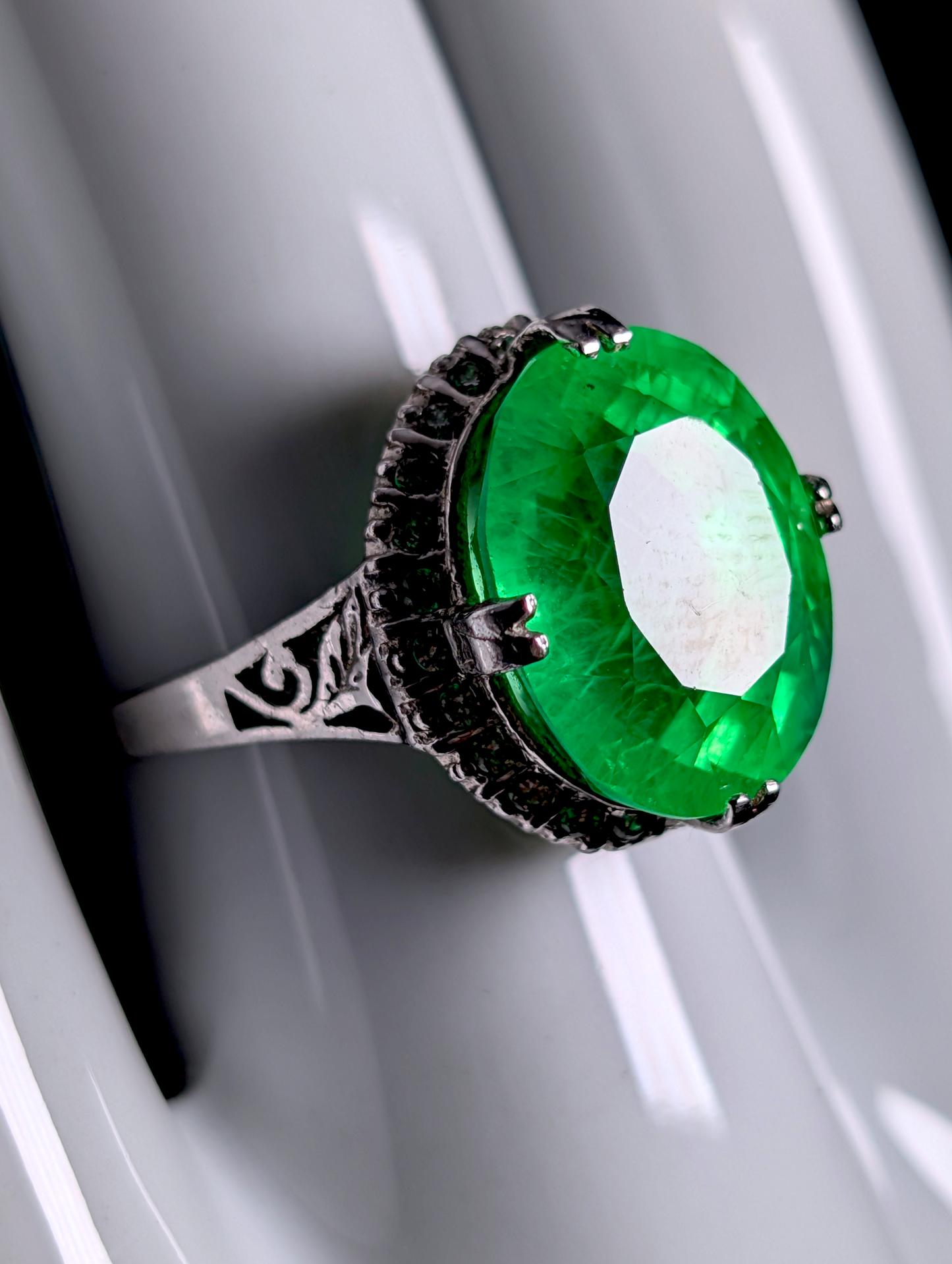 Vintage Oval Cut Genuine Hydrothermal Emerald Solitaire with Simulated Diamonds Halo Sterling Silver Statement Ring
