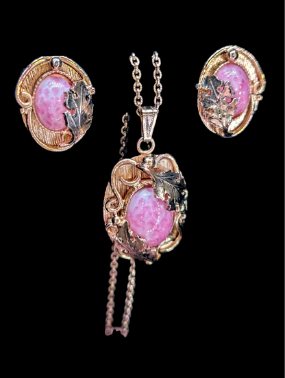 Mid-Century Modern Whiting and Davis Pink Art Glass Necklace and Earring Set