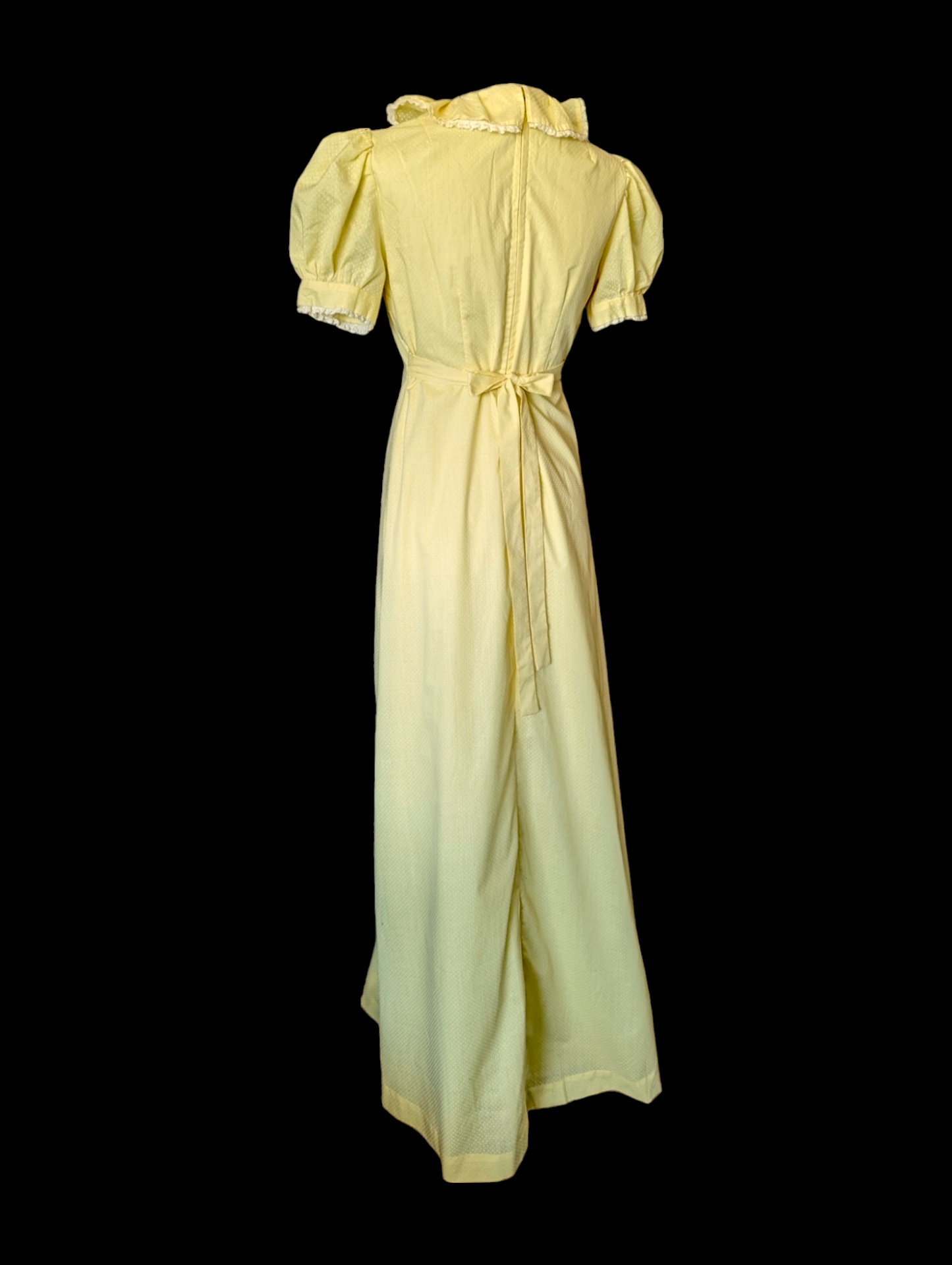 1970s Soft Yellow Swiss Dot Prairie Dress with Puff Sleeves, Ruffled C – HobbyBobbins