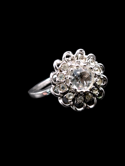 Vintage 18k HGE Cluster Cubic Zirconia Uncas Cocktail Ring