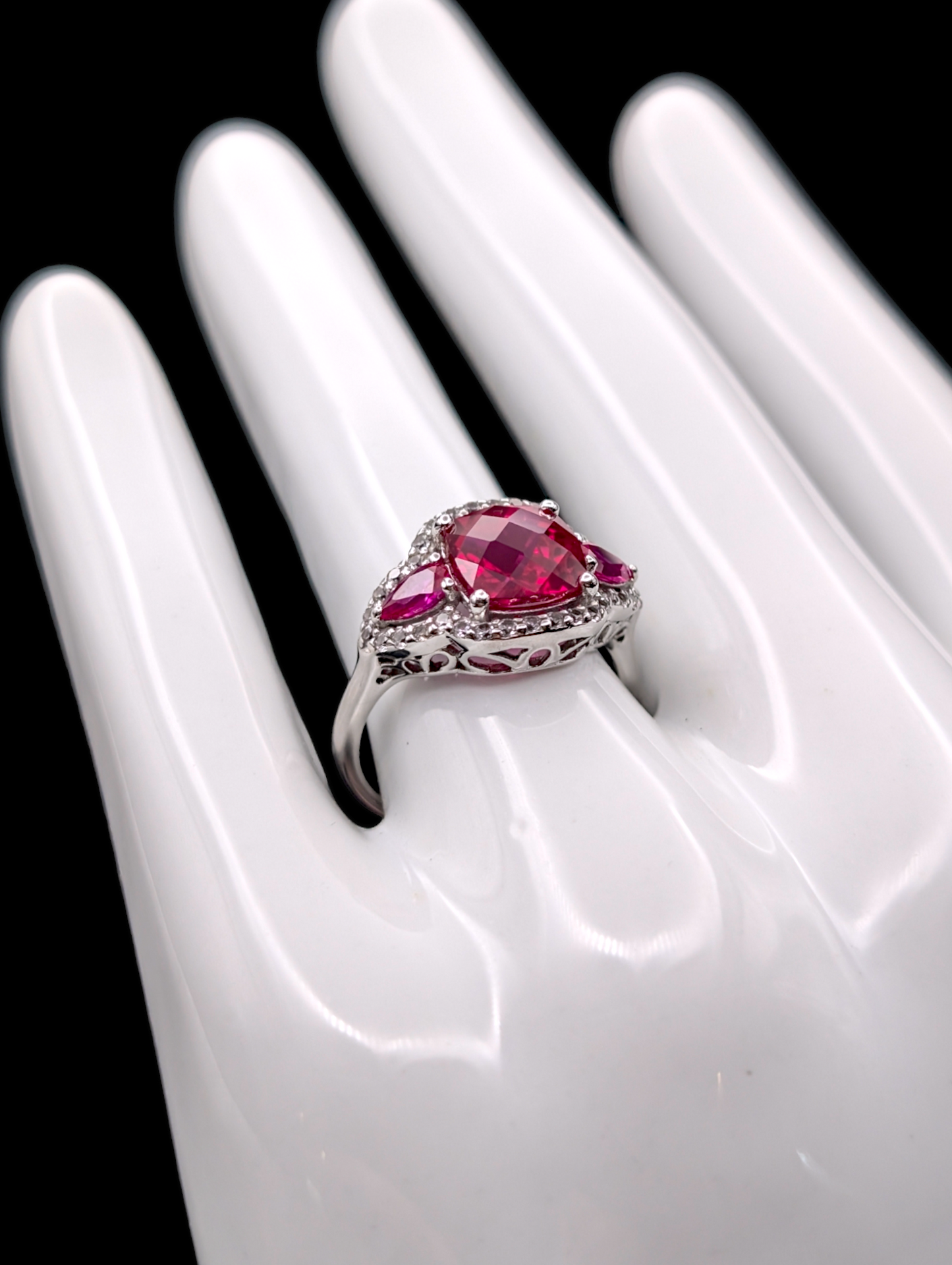 Vintage Genuine Designer Cut Ruby with Pear Shaped Pink Sapphires and White Topaz Gemstones 925 Ring