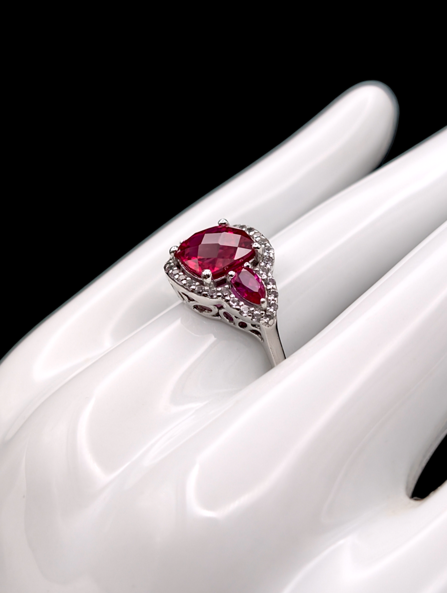 Vintage Genuine Designer Cut Ruby with Pear Shaped Pink Sapphires and White Topaz Gemstones 925 Ring