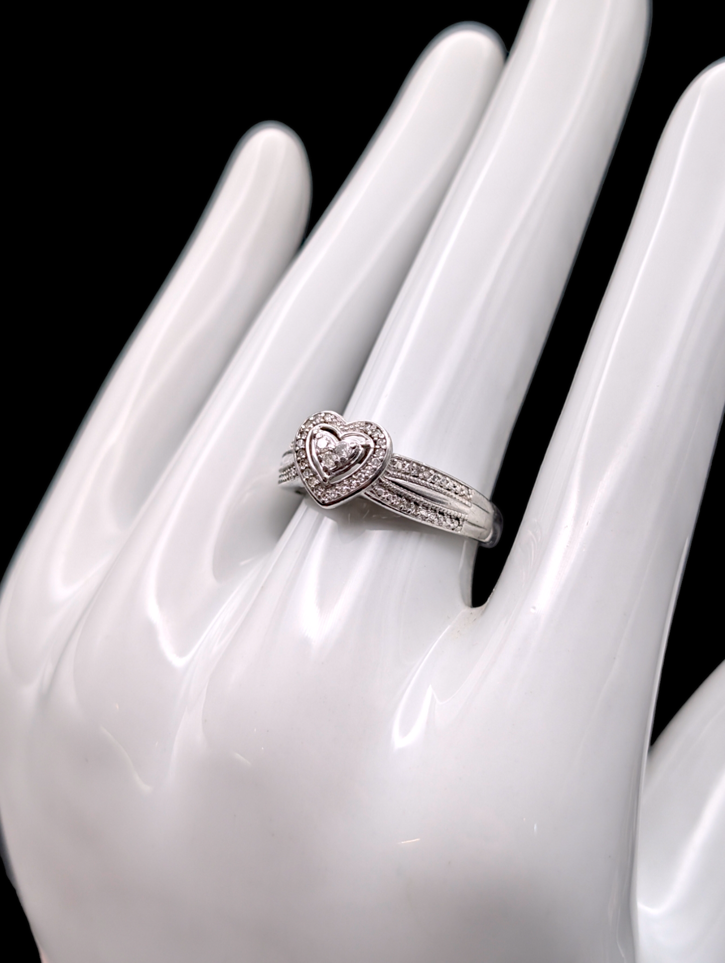 Vintage Genuine Diamond Heart Shaped Cluster 925 Silver Ring