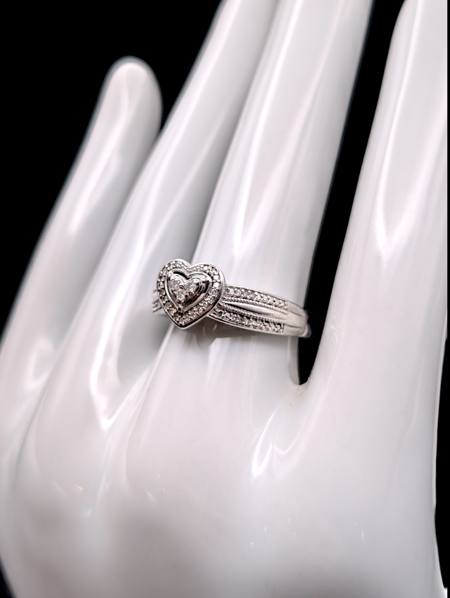Vintage Genuine Diamond Heart Shaped Cluster 925 Silver Ring