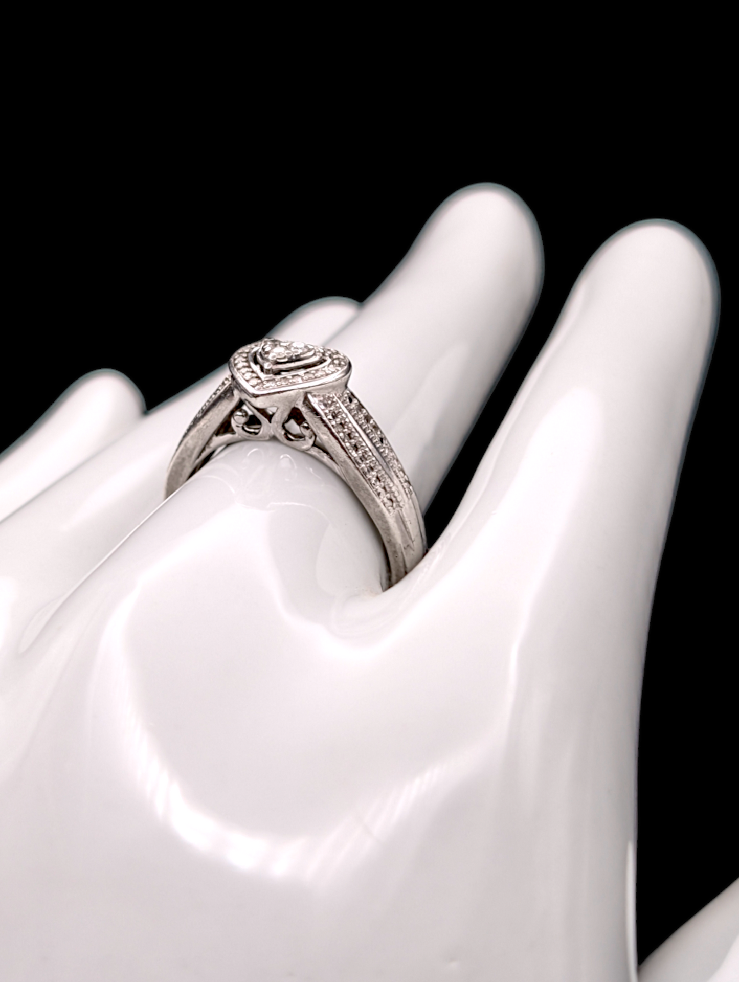 Vintage Genuine Diamond Heart Shaped Cluster 925 Silver Ring
