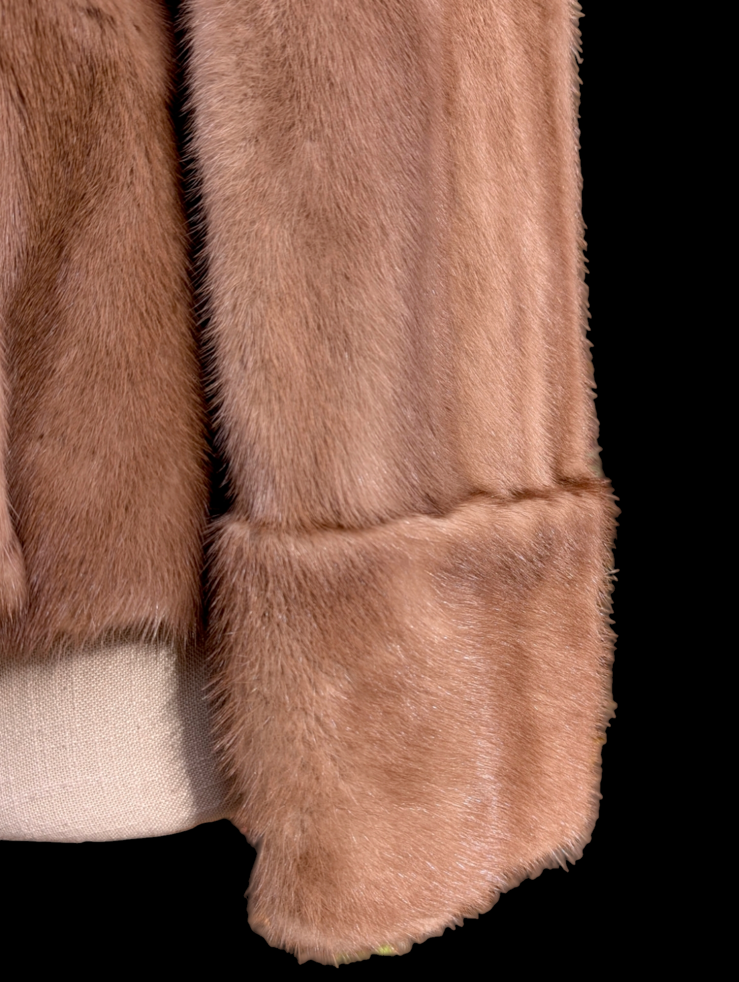 1950s-1970s Schiaparelli Designer Golden Mink Fur Coat with Oversized Collar and Cuffed Sleeves