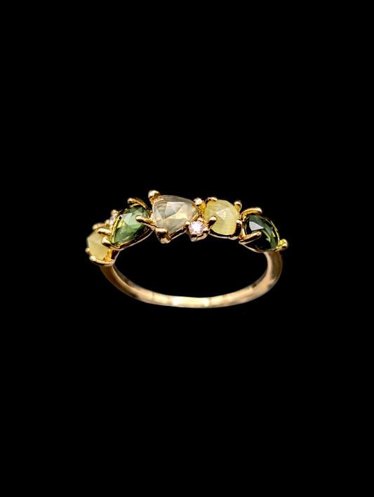 Vintage Simulated Peridot and Quartz Gold Toned Costume Ring