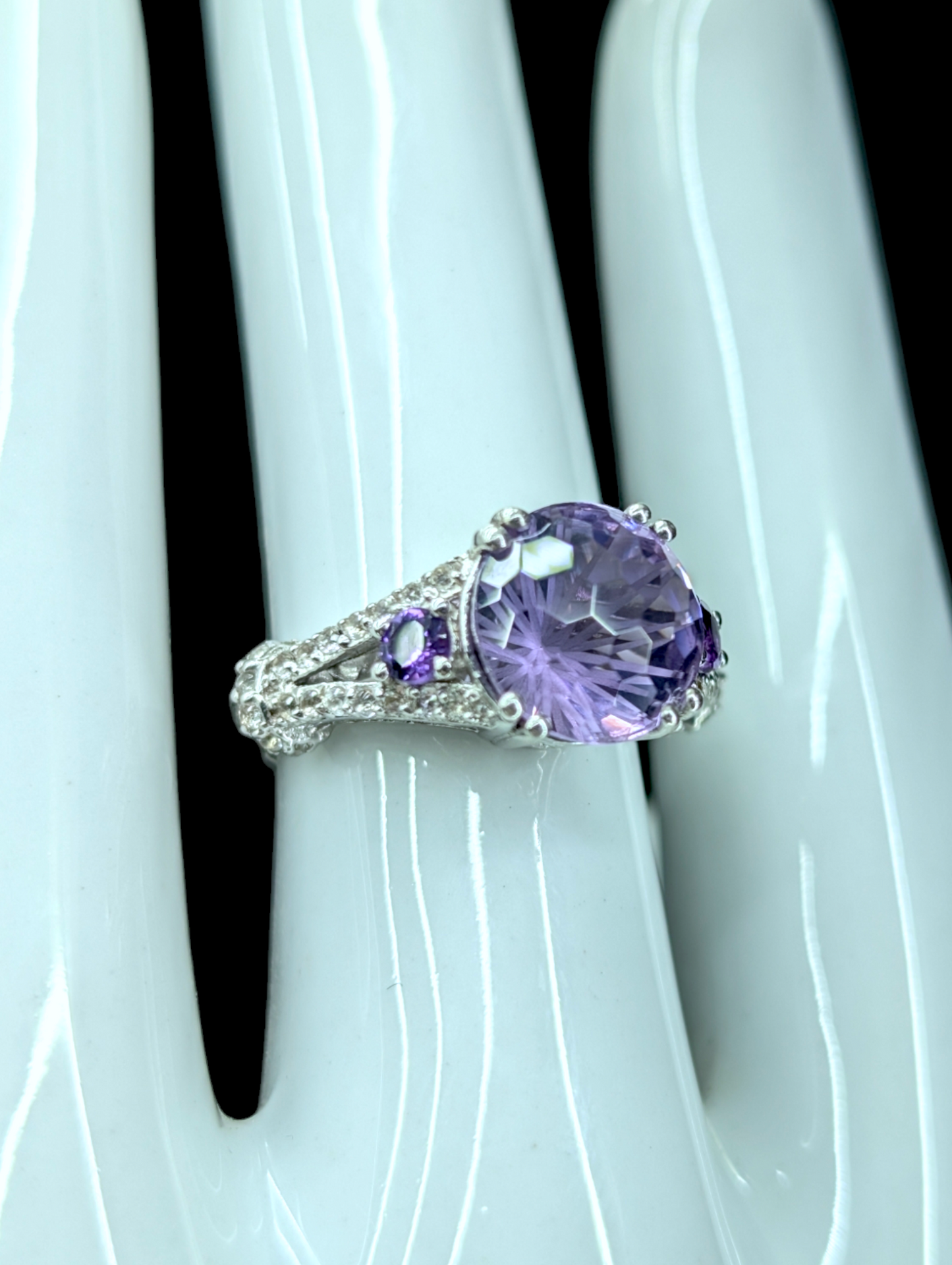 Vintage Stunning 3.9 Carat Concave Checkerboard Cut Genuine Amethyst and White Topaz Filigree Sterling Silver Ring