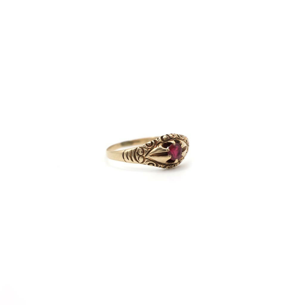 Vintage 10K Yellow Gold Gemstone Ring