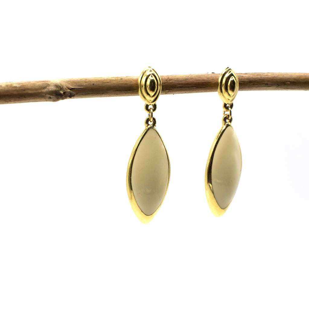 Vintage Gold Tone Trifari Dangle Earrings