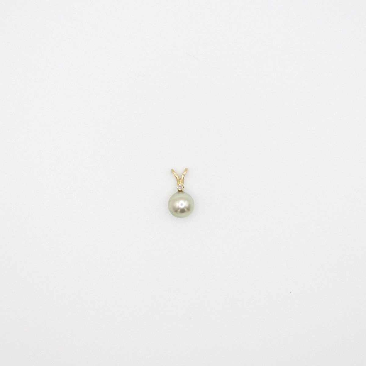 Vintage Dainty 14K Yellow Gold Gray Pearl and Diamond Charm