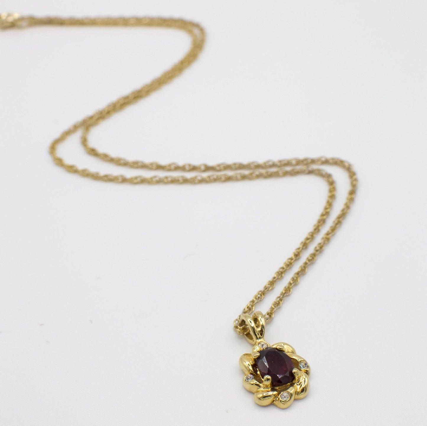 Vintage Genuine Garnet and Gold Tone Necklace