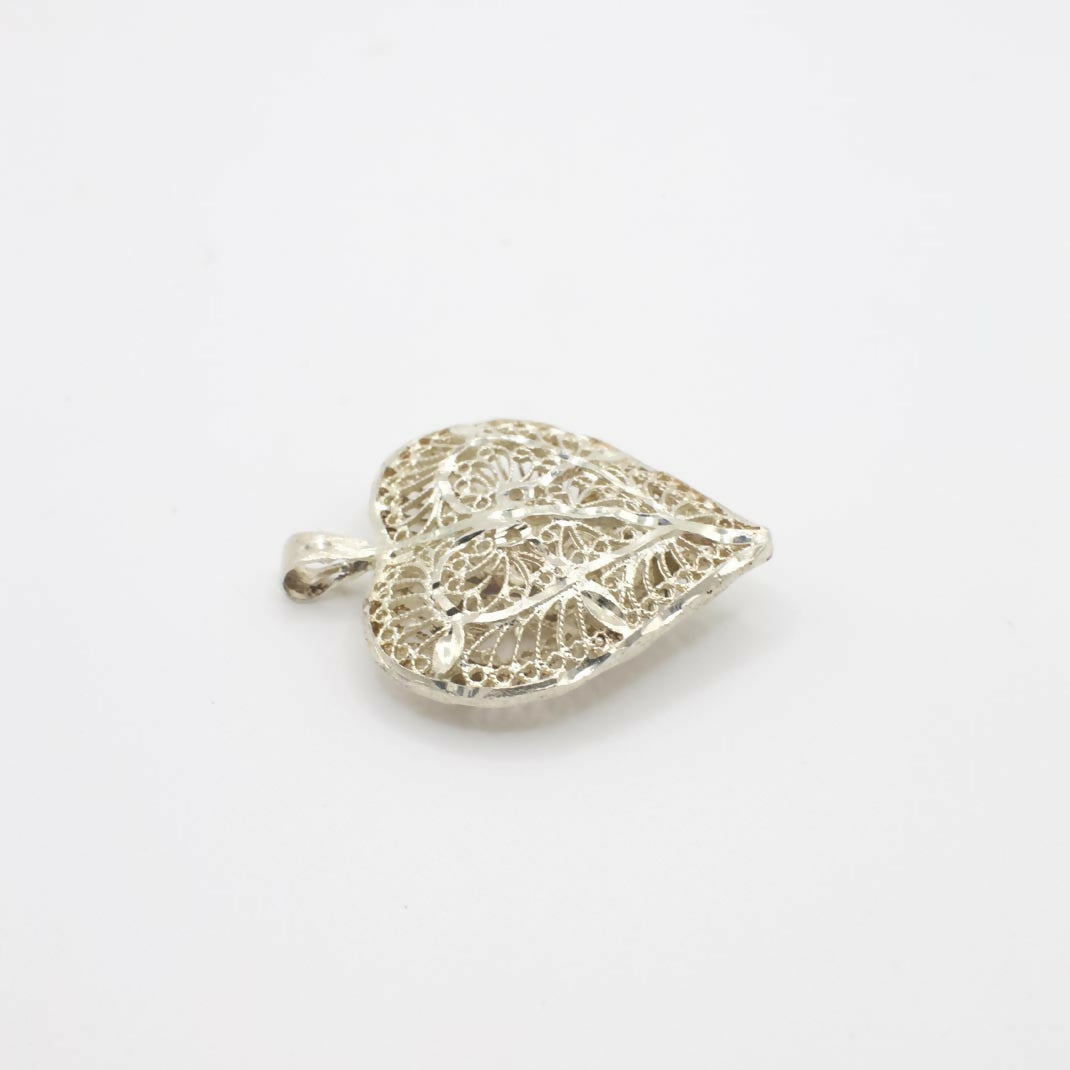 Vintage 14K White Gold Filigree Puff Heart Pendant