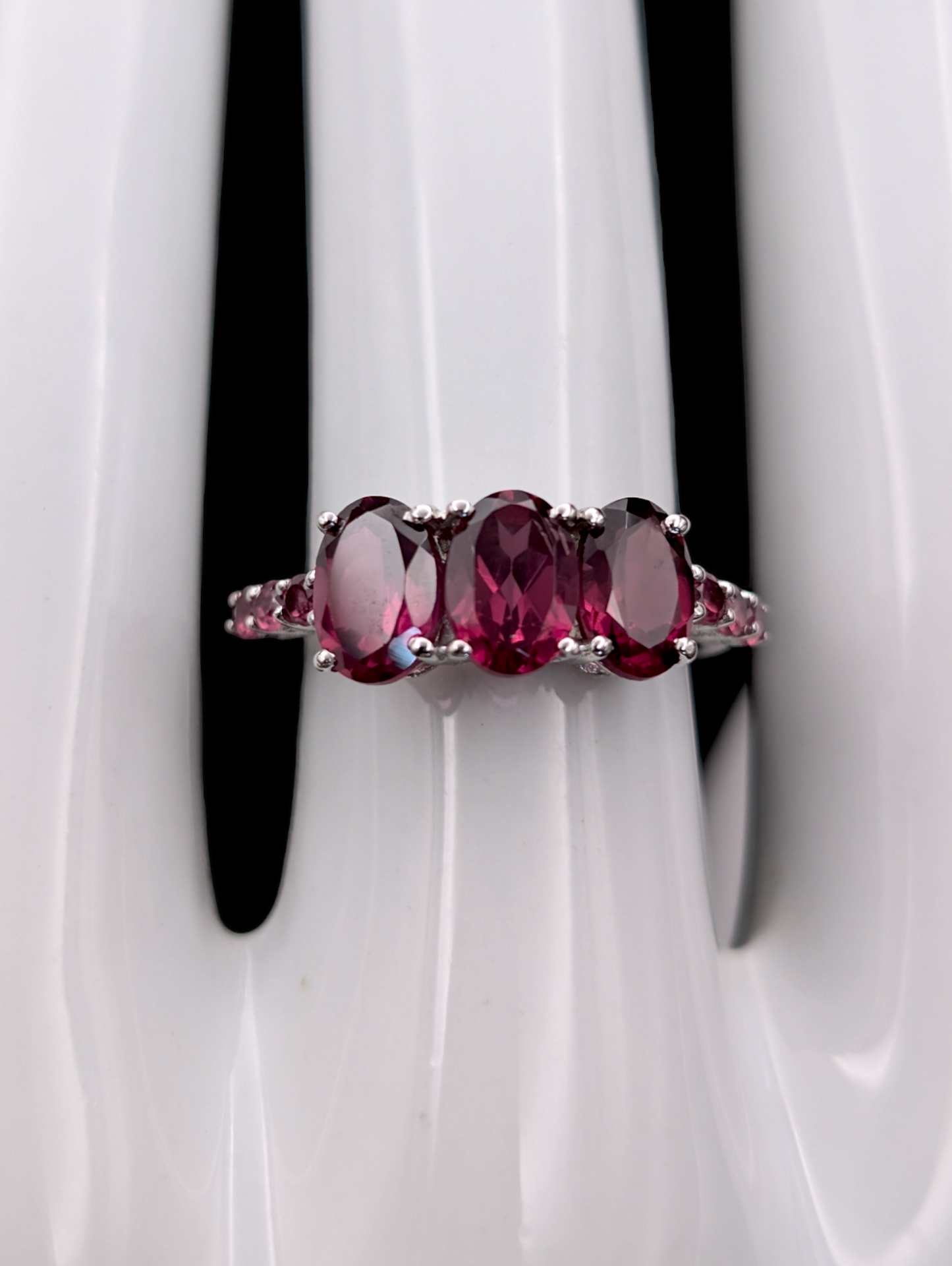 Vintage Three Stone Genuine Rhodolite Garnet Sterling Silver 925 Ring