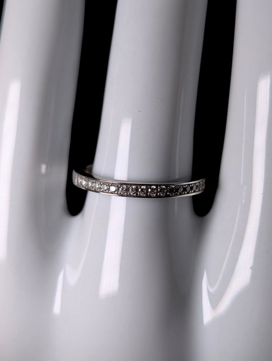 Vintage Jeulia Simulated Diamond Eternity Stackable Sterling Silver Band Ring