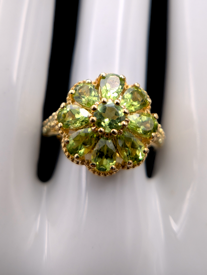 Vintage Flower Genuine Peridot 18k Gold Vermeil Ring