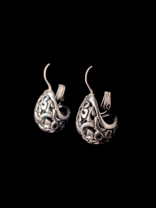 Vintage Floral Filigree Sterling Silver Huggie Earrings